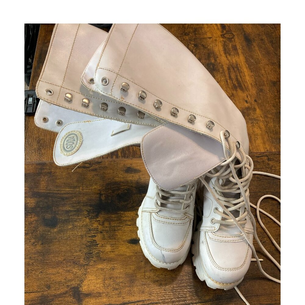 Vintage SODA Platform Knee High White Boots, Size 5.5 Womens.
